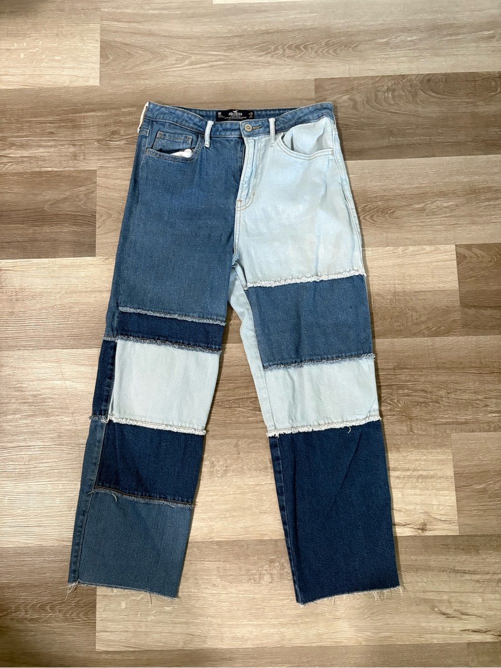 Hollister Ultra High rise Vintage Straight Patchwork Jeans 9R